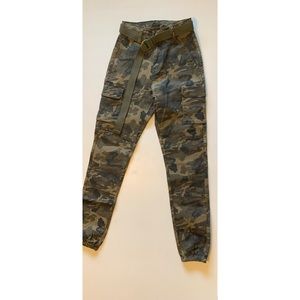 Fashion Nova - camo cargo pants